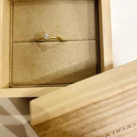 【YUKA HOJO(ユカホウジョウ)の口コミ】 クラシックなデザインとゴールドが可愛くて購入してもらいました。土目の…