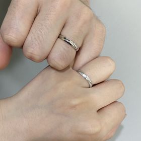 【PILOT BRIDAL(パイロットブライダル)の口コミ】 ストレートタイプを購入しようと思っていたのですが指にしっくり馴染んだ…