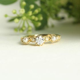 【ith(イズ)の口コミ】 他には無いデザイン。
スタンダードなものが嫌だったし、リースをモチーフ…