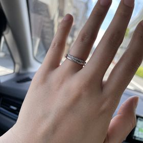 【銀座ダイヤモンドシライシの口コミ】 シンプルなのが良くて探していたら、ブーケのデザインを気に入り、さらに…