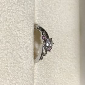 【I's stone(アイズストーン)の口コミ】 ファッションリングの様な可愛らしく繊細な装飾が印象的なエンゲージリン…