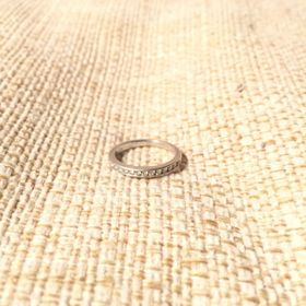 【ティファニー(Tiffany & Co.)の口コミ】 ティファニーは憧れだった。そして、婚約指輪との相性も考えこのデザイン…