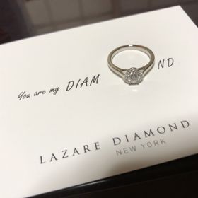 【ラザール ダイヤモンド(LAZARE DIAMOND)の口コミ】 この指輪のデザインに一目惚れしました。どこにでもあるようなデザインは…