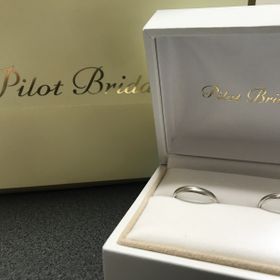 【PILOT BRIDAL(パイロットブライダル)の口コミ】 パイロットブライダルで購入させていただきました。デザインもよく、つけ…