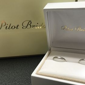 【PILOT BRIDAL(パイロットブライダル)】の口コミ パイロットブライダルで購入させていただきました。デザインもよく、つけ心...