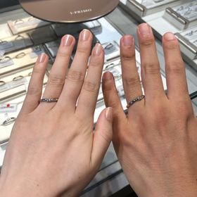 【アイプリモ(I-PRIMO)の口コミ】 デザインが気に入った。男性側の指輪が太かったためか、ストレートタイプ…