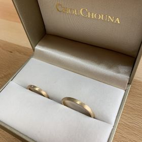 【CHOUCHOUNA(シュシュナ)の口コミ】 普段から使いやすいように、マットで石があまり目立たないものを探してい…