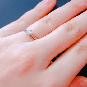 【銀座ダイヤモンドシライシの口コミ】 デザインについてはたくさん紹介していただき、憧れのソリティアかつ、ダ…