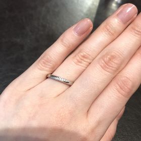 【TRECENTI(トレセンテ)の口コミ】 気になっていたデザインの中でも似合う形をオススメ頂きました。実際に付…