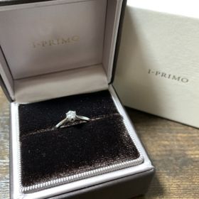 【アイプリモ(I-PRIMO)の口コミ】 とてもシンプルなデザインで、どの場所にでも浮くことなく、ずっとつけて…