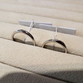 【TRECENTI(トレセンテ)の口コミ】 マリッジリングなのでつけ心地やアフターサービスを重視して選んでいて、…