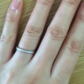 【LiAnge(リアンジェ)の口コミ】 シンプルでシルバーの結婚指輪を探していて、元々あまりきれいめなリング…