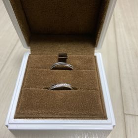 【ジュエリークラフトYAMAJIの口コミ】 デザインがとても素敵でした。婚約指輪を別のお店で購入したのですが、婚…