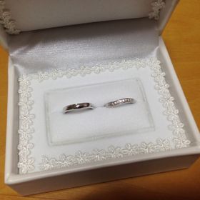 【宝寿堂(ほうじゅどう)の口コミ】 もともとは指が綺麗に見えるというV型を考えていたのですが、夫とペアが良…