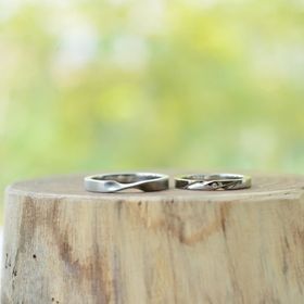 【CRAFY(クラフィ)の口コミ】 特別な指輪が欲しいと思い、手作りの結婚指輪に決めました。既存品を買う…