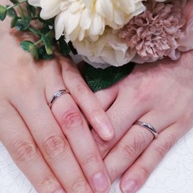 【ラザール ダイヤモンド(LAZARE DIAMOND)の口コミ】 誕生石がダイヤモンドなので、結婚指輪には1石ダイヤを入れたいと思ってい…