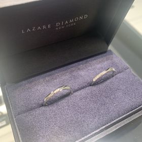 【ラザール ダイヤモンド(LAZARE DIAMOND)の口コミ】 同ブランドの婚約指輪を頂いたので、結婚指輪もおなじところにしたいと思…