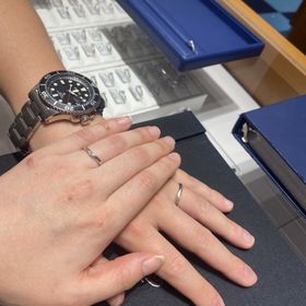 【エクセルコダイヤモンド(EXELCO DIAMOND)の口コミ】 新郎は、マット素材がよくでもマットだけだと手作り感がでて、オシャレ指…