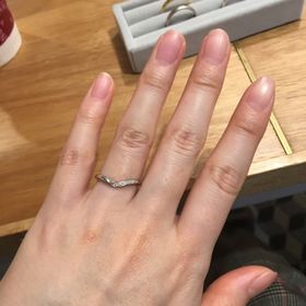 【ith(イズ)の口コミ】 細身のV字デザインで、指が長く細く見えるように感じました。見るからに結…