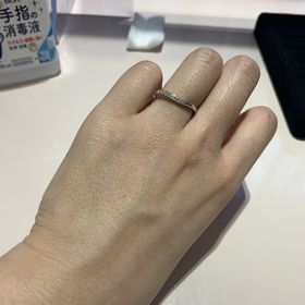 【TRECENTI(トレセンテ)の口コミ】 キュートなデザインで、でもファッションリング感が出すぎず素敵でした。V…