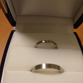 【俄(にわか)の口コミ】 手に馴染むデザインで毎日つけても安心。ダイヤを1石つけたら、さりげなく…