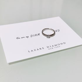 【ラザール ダイヤモンド(LAZARE DIAMOND)の口コミ】 ラザールの特徴であるダイヤモンドの輝きに魅了されて決めました！
小ぶり…