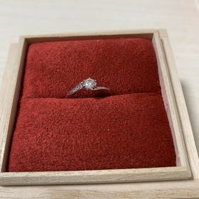 【出雲結(いずもゆい)の口コミ】 どこのブランドにしようか悩んでる時に、彼女が日本らしいデザインが良い…