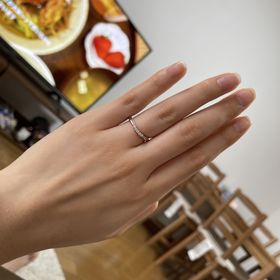 【アイプリモ(I-PRIMO)の口コミ】 指輪のデザインは奥さんの意向です。
デザインでほかに重視している事はダ…