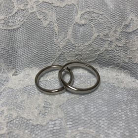 【4℃ BRIDAL(ヨンドシーブライダル)の口コミ】 さまざまな種類の指輪を試着させてもらい、自分の指に合う色や形を選ばせ…