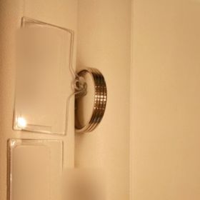 【festaria bijou SOPHIA(フェスタリア ビジュソフィア)の口コミ】 横にラインが入ったスタイリッシュでシンプルなデザインのリングです。個…