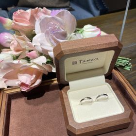 【TANZO.(鍛造指輪)の口コミ】 指輪本体のデザインから裏面の印字に至るまで全てをフルオーダーすること…