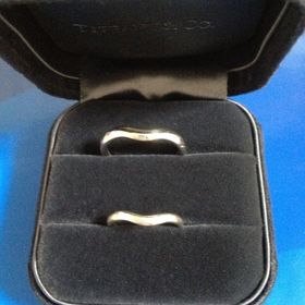 【ティファニー(Tiffany & Co.)の口コミ】 この指輪に決めた理由は、デザインです。私と主人がおそろいでつけるもの…