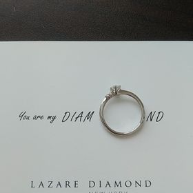 【ラザール ダイヤモンド(LAZARE DIAMOND)の口コミ】 サイドメレのついたリングを探していました。予め別のデザインをネットで…