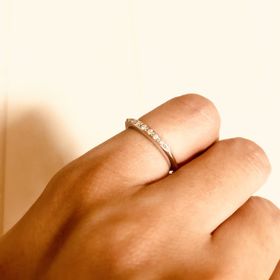 【杢目金屋(もくめがねや)の口コミ】 木目が気になる彼の希望で来店しました。
個人的にはハーフエタニティのプ…