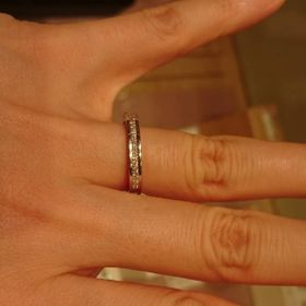 【ジュエリーツツミ(JEWELRY TSUTSUMI)の口コミ】 ストレートタイプで扱いやすいですが、クールな印象でモダンなデザインだ…