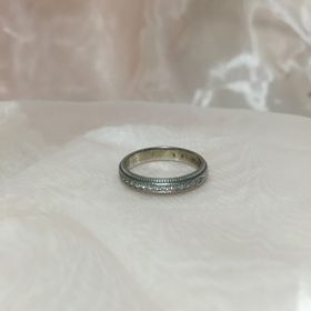 【アイプリモ(I-PRIMO)の口コミ】 婚約指輪を初めに決めていて、セットでつけた時に合いそうな物を選びまし…