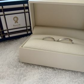 【RosettE(ロゼット)の口コミ】 ダイヤのワンポイントが入って、ウェーブにもなっているのでとても可愛ら…