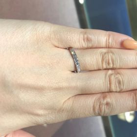 【TANZO.(鍛造指輪)の口コミ】 ダイヤモンドの輝きがきらびやかで全体的にはクールかつ上品な印象がある…