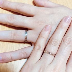 【TOMOE(トモエ)の口コミ】 他ブランドも併せて色々試着したところ、私にはシンプルなデザインがしっ…