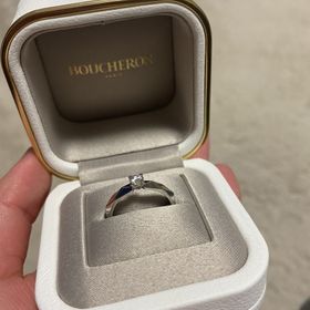 【ブシュロン(BOUCHERON)の口コミ】 ブシュロンは他のブランドよりも、
ダイヤがとても上品で綺麗に輝いている…