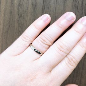 【Honey Bride(ハニーブライド)の口コミ】 元々、カットデザインの指輪が欲しくて探していたところスタッフの方から…