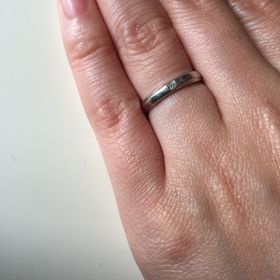 【nocur(ノクル)の口コミ】 2人ともあまり指輪をしないので、シンプルでつけやすいものを探していまし…