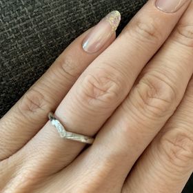 【GALA JEWELRY(ガラジュエリー)の口コミ】 指輪のデザインがとっても好みで、つけた時の感じも良く、指も綺麗に見え…