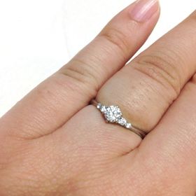 【ジュエリーソネットの口コミ】 シンプルながら華やかさのあるデザインと普段使いでも可愛く使えるところ…