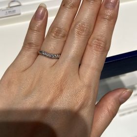 【MIKIMOTO(ミキモト)の口コミ】 比較的太さもあり、石もしっかりとあるため、存在感があります。歳を重ね…