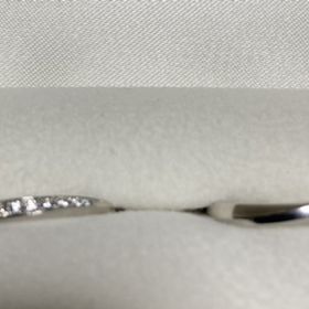 【VANillA(ヴァニラ)の口コミ】 自分達の指にあった指輪のデザインだったためです。
夫婦でお互いが気に入…