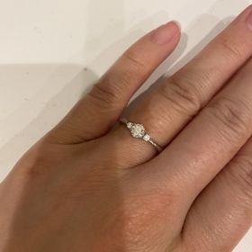 【アイプリモ(I-PRIMO)の口コミ】 結婚指輪も同時に考えていたのでセットリングでも可愛くつけられるものを…