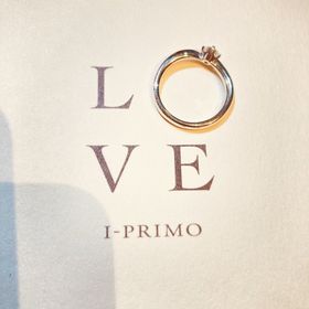 【アイプリモ(I-PRIMO)の口コミ】 何度も試着を重ね、ダイヤの色、大きさなどバランスを考えました。ウエー…