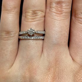 【TRECENTI(トレセンテ)の口コミ】 デザインはシンプルでした。エタニティも幅が2種類あり、エタニティについ…