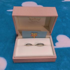 【ケイウノ ブライダル(K.UNO BRIDAL)の口コミ】 友達夫婦の付き添いで一度店舗に行った事がありました。その際に自分もデ…